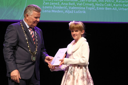 ZLATE PETICE 33 FOTO LJUBO VUKELIČ